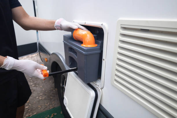 Best Luxury portable toilet rental  in Carlstadt, NJ